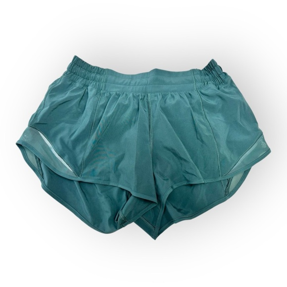 Women’s 6 Lululemon Teal Hotty Hot Short II